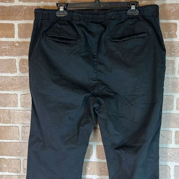 American Eagle Flex Jogger in Black, size Large - Picture 6 of 11